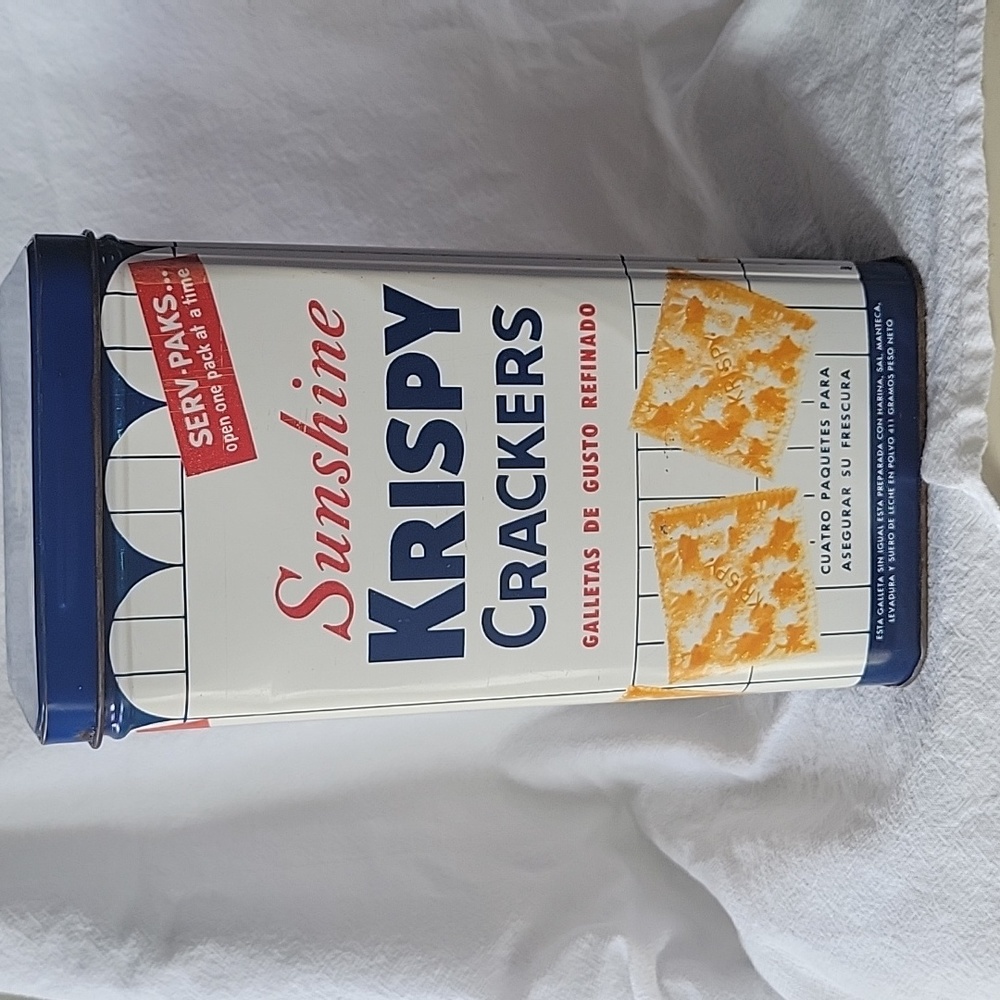 Vintage Sunshine Krispy Cracker Tin. 14.5 Ounces. Good Condition.